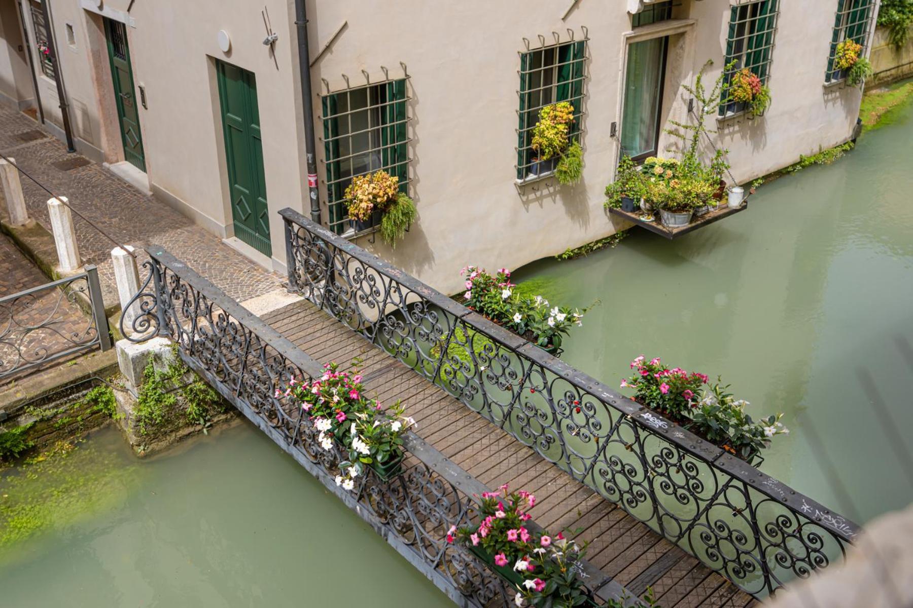 Buranelli33 Riverside Apartment *